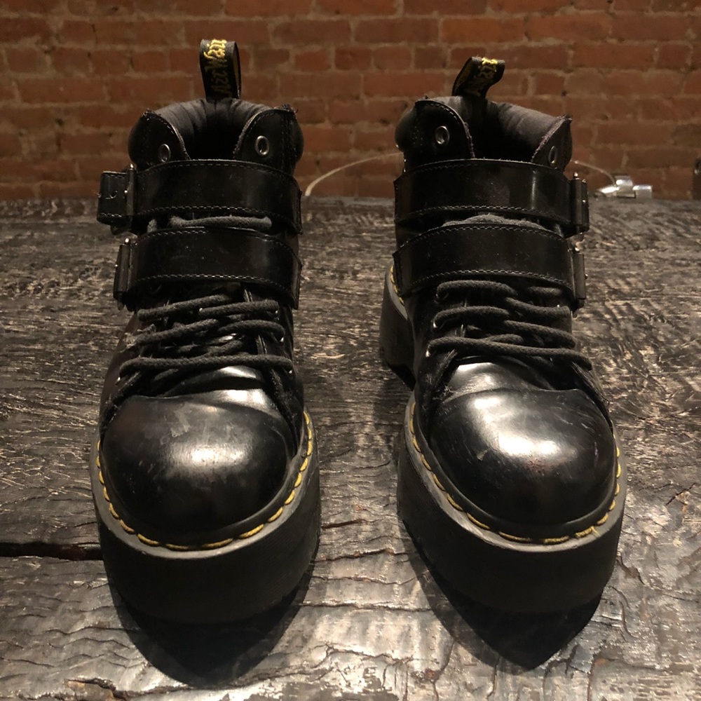 UNISEX Dr Martens Limited Edition Buckle Boots